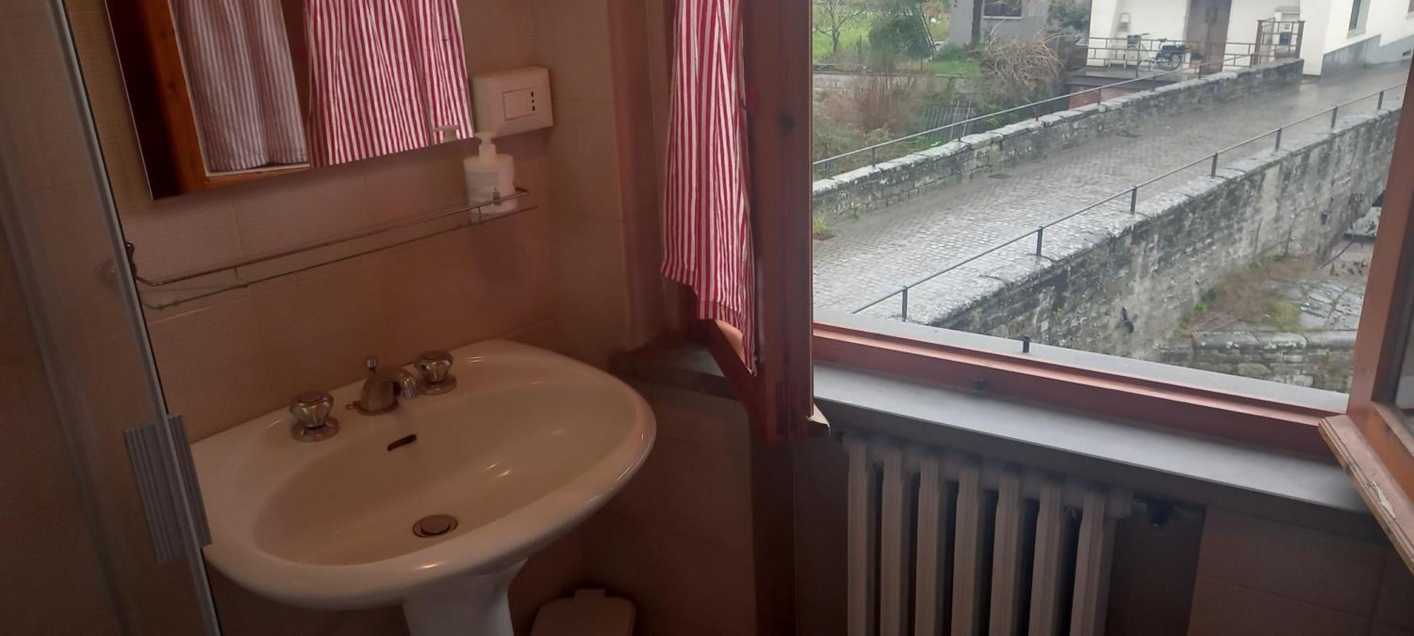 Albergo Del Ponte Сан Пиеро ин Баньо Екстериор снимка